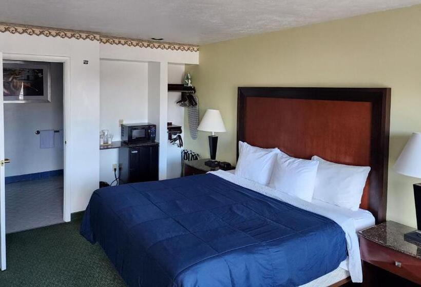Кровать в Общей Комнате, Nittany Budget Motel