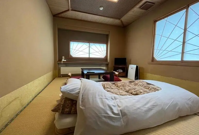 Standard Neljän Hengen Huone, Pension Puutaro