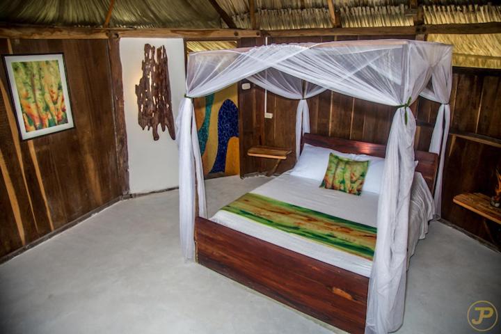 חדר סטנדרט נוף לים עם מרפסת, Sublime Ecohotel   Tayrona Palomino