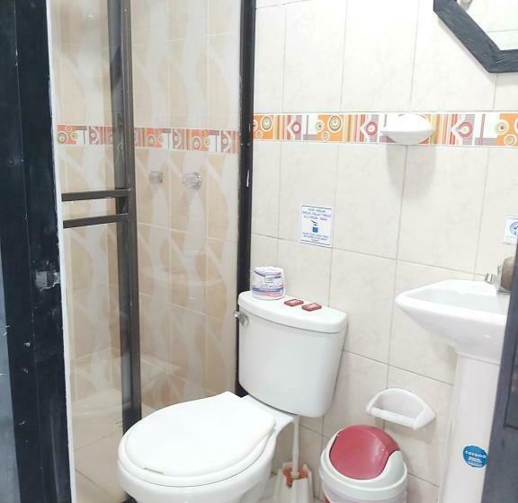 이코노미 룸, Hostal Y Camping Los Girasoles