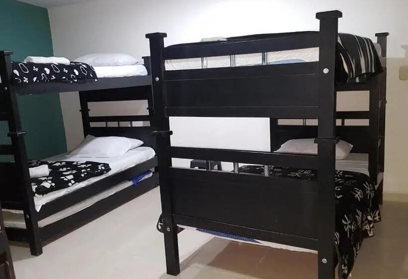 Perhehuone, Hostal Y Camping Los Girasoles