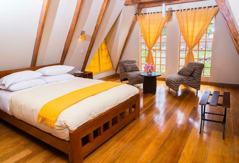 غرفة سوبيريور, Amaru Valle