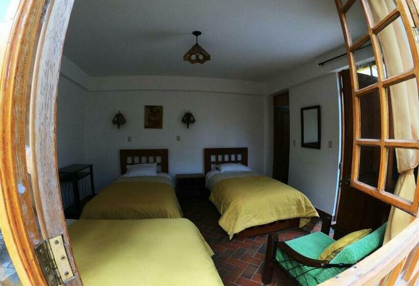 غرفة قياسية ثلاثية, Amaru Valle