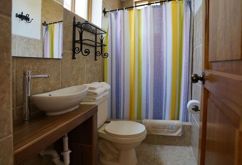 غرفة قياسية, Amaru Valle