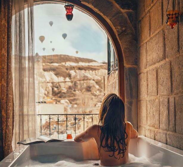 سوییت لوکس, Angel Cave Suite