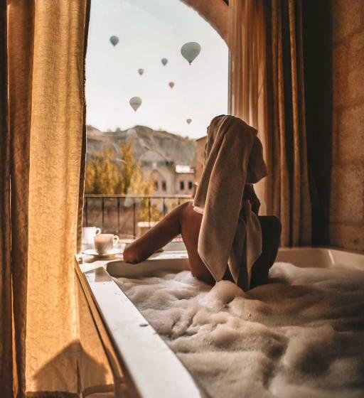 سوییت لوکس, Angel Cave Suite