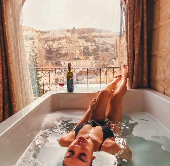 سوییت لوکس, Angel Cave Suite