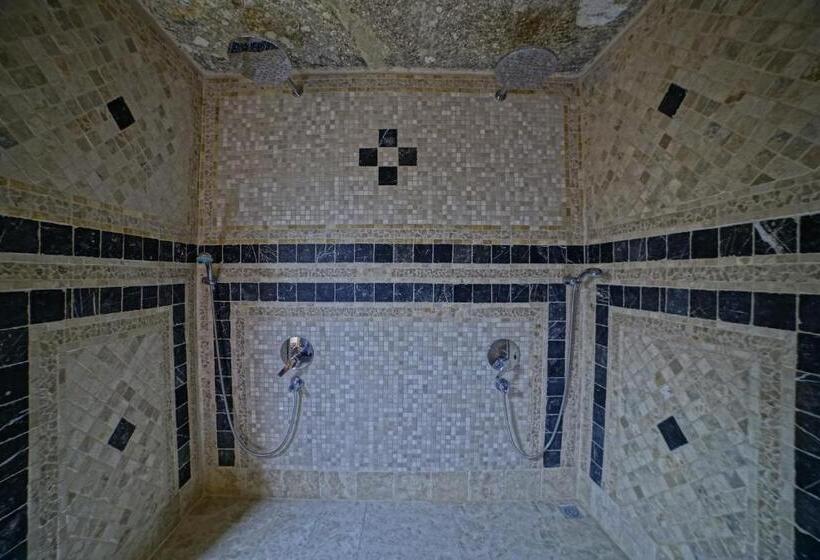 سوییت لوکس, Angel Cave Suite