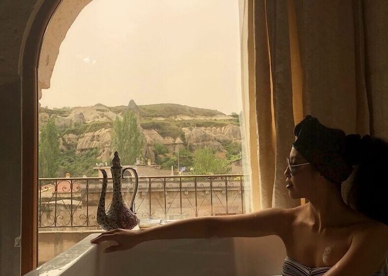 سوییت لوکس, Angel Cave Suite