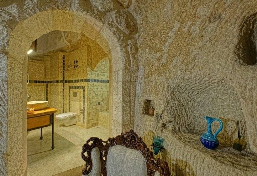 سوییت سوپریور, Angel Cave Suite