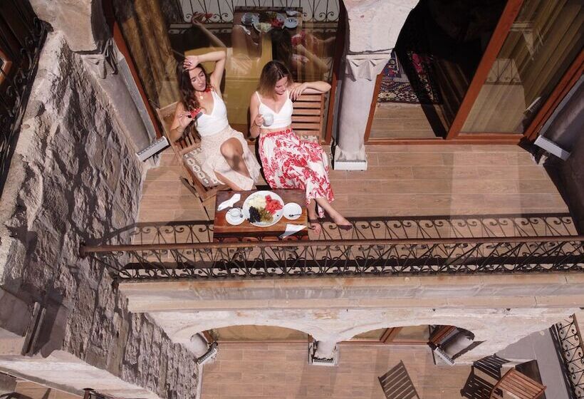 سوییت لوکس, Angel Cave Suite