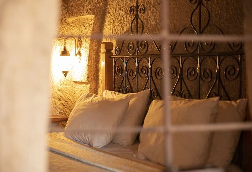 سوییت لوکس, Angel Cave Suite