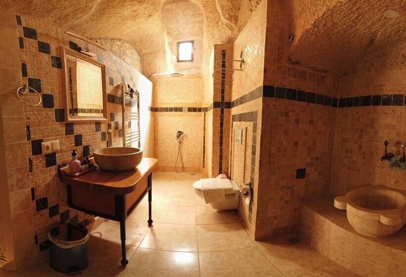 سوییت سوپریور, Angel Cave Suite