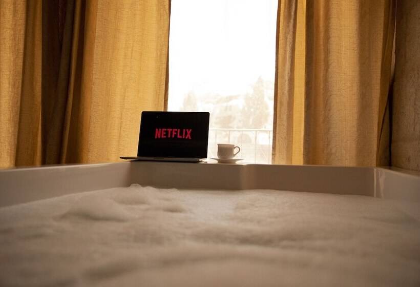 سوییت سوپریور, Angel Cave Suite