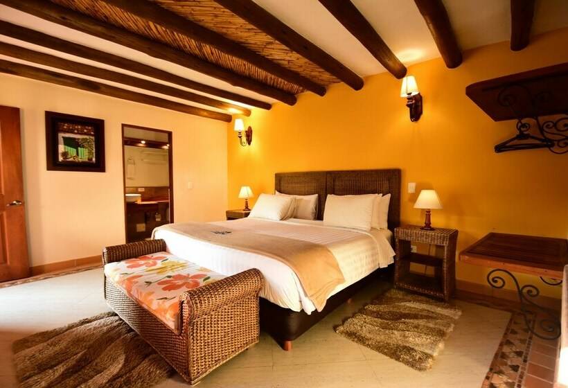 Номер Стандарт, Campanario De La Villa