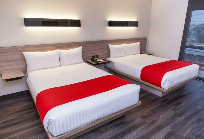 带2个双人床的标准工作室, City Express Plus By Marriott Bogota Aeropuerto