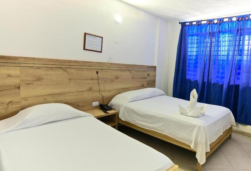 经济四人房间, Comercial