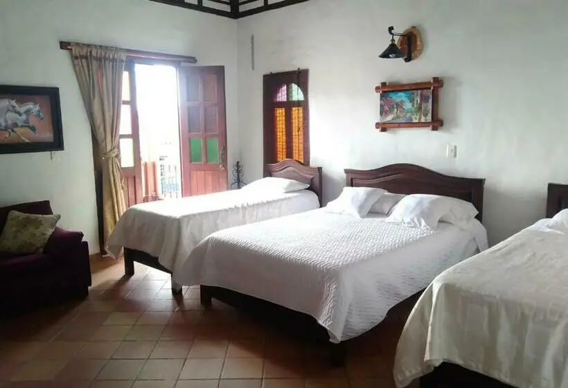 اتاق خانوادگی, El Peregrino De La Villa