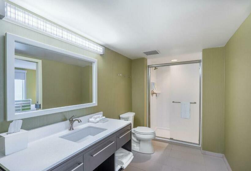 Люкс Кровать Кинг, Home2 Suites By Hilton Bowling Green