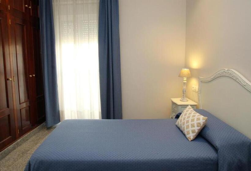 اتاق استاندارد با بالکن, Maestranza