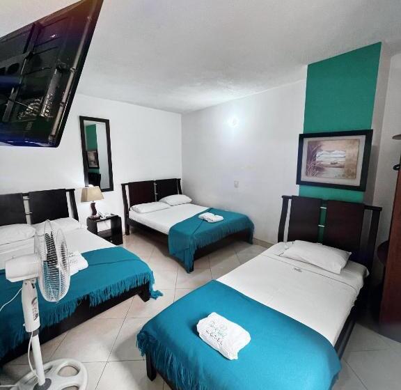 חדר משפחתי, Puerto Bahia