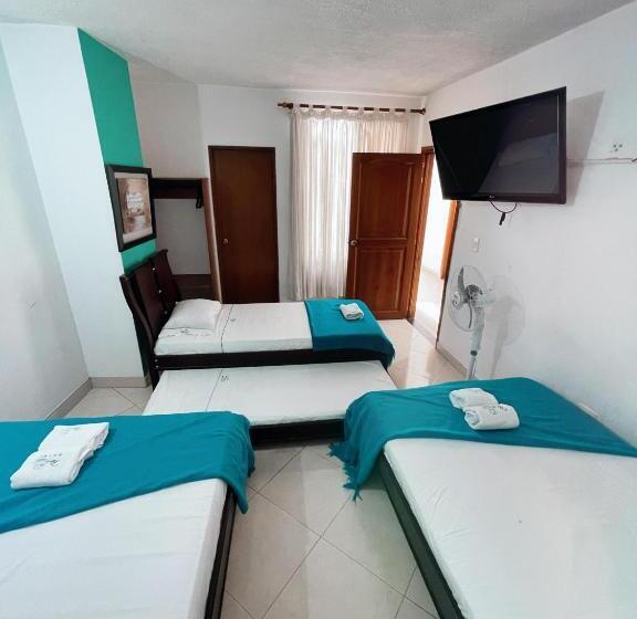 חדר משפחתי, Puerto Bahia