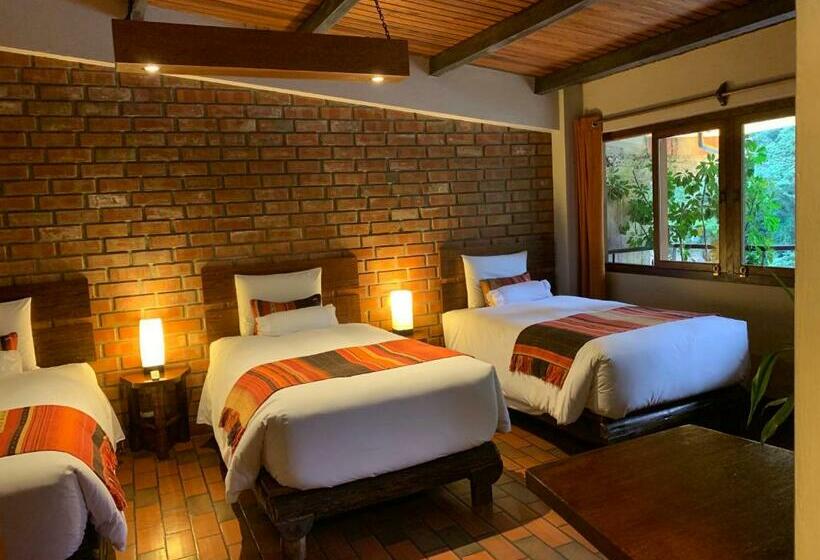 غرفة قياسية ثلاثية, Panorama B&b