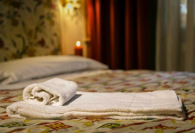 小型套房, Posta R.t.a