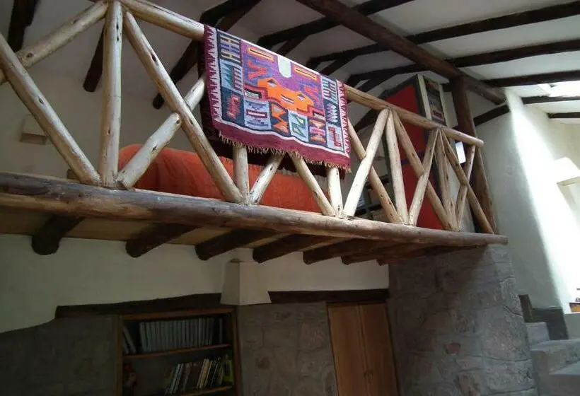 Standaardbungalow, Melissa Wasi