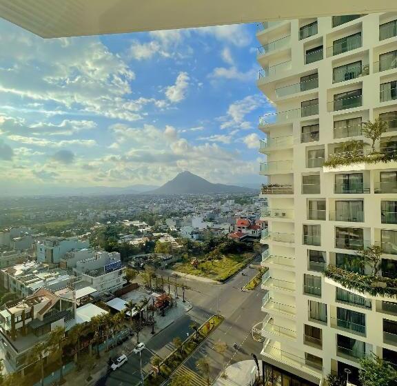 اتاق استاندارد چهارنفره با بالکن, Venus Apartment   Apec Mandala Phú Yên