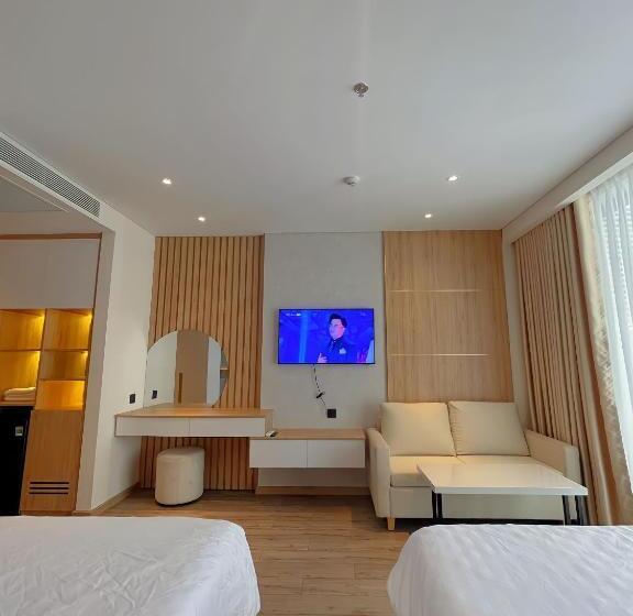 اتاق استاندارد چهارنفره با بالکن, Venus Apartment   Apec Mandala Phú Yên