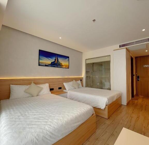 اتاق استاندارد چهارنفره با بالکن, Venus Apartment   Apec Mandala Phú Yên