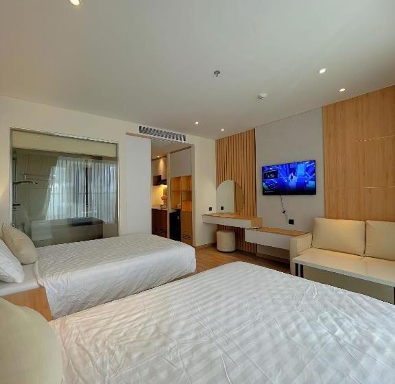 اتاق استاندارد چهارنفره با بالکن, Venus Apartment   Apec Mandala Phú Yên