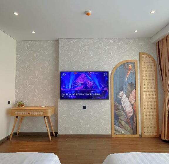 اتاق استاندارد چهارنفره با بالکن, Venus Apartment   Apec Mandala Phú Yên
