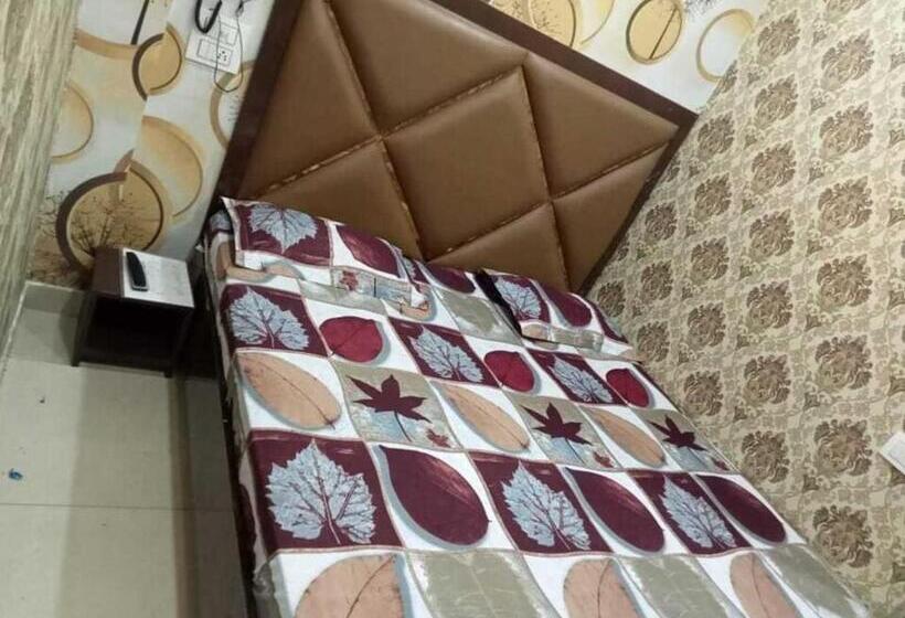 اتاق کلاسیک سه تخته, O Sunshine