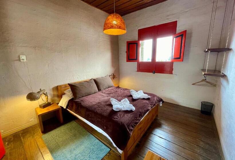 バス共有のスタンダードルーム, Hostal Tralala Salento