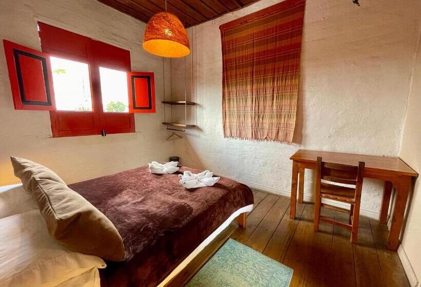 バス共有のスタンダードルーム, Hostal Tralala Salento