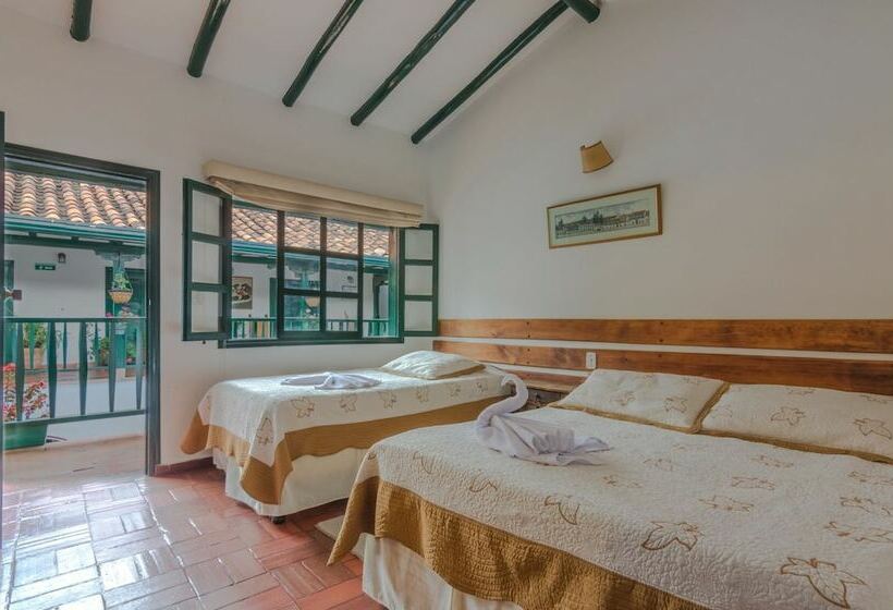 标准三人间, Hospederia La Roca La Plaza Principal