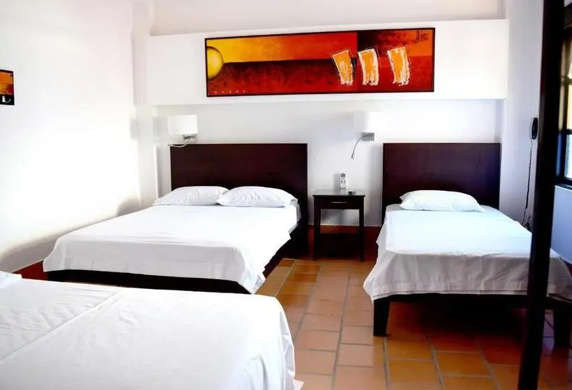 デラックスの4人部屋, Chrisban Hotel Boutique