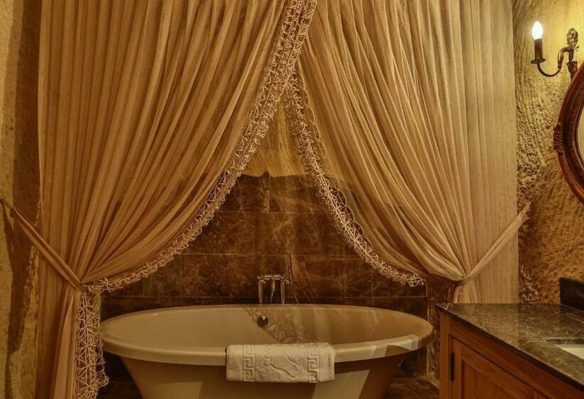 סוויטה, Acropolis Cave Suite