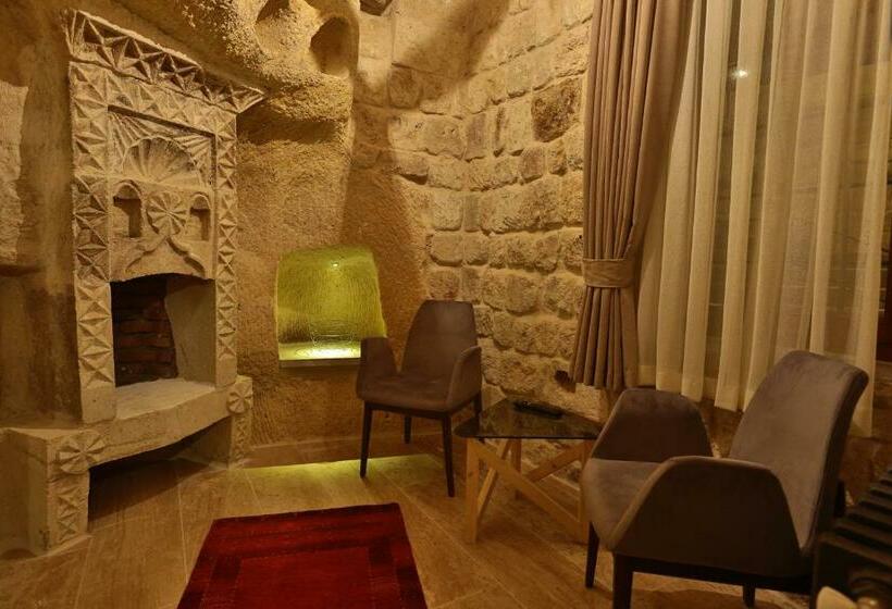 סוויטה, Acropolis Cave Suite