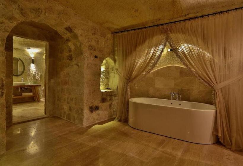 סוויטה, Acropolis Cave Suite