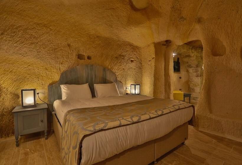 סוויטה, Acropolis Cave Suite