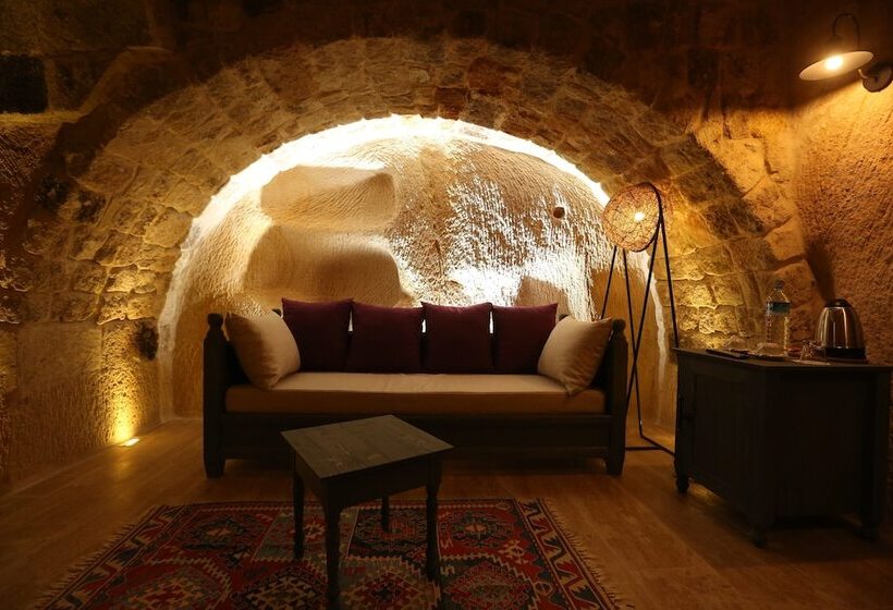 סוויטה, Acropolis Cave Suite