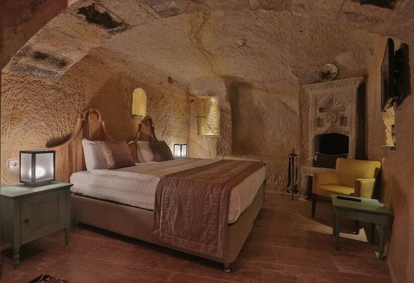 סוויטה, Acropolis Cave Suite