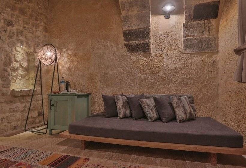 סוויטה, Acropolis Cave Suite