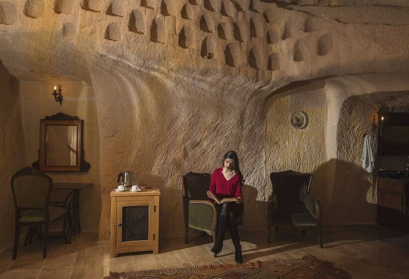 סוויטה נשיאותית, Acropolis Cave Suite
