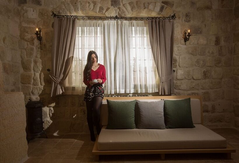 סוויטה נשיאותית, Acropolis Cave Suite