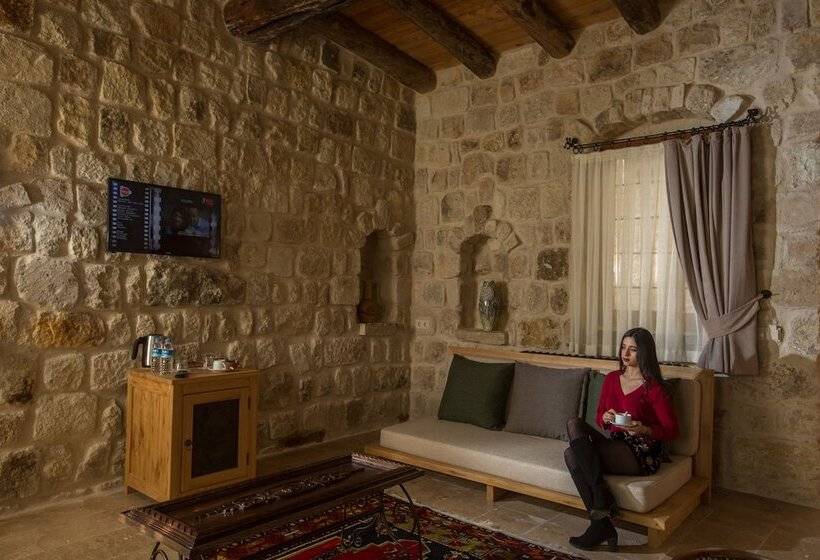 סוויטה נשיאותית, Acropolis Cave Suite