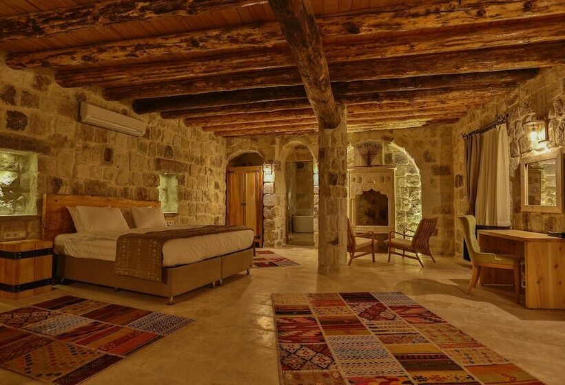 סוויטה, Acropolis Cave Suite